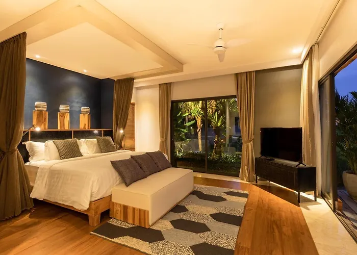 Kimaya - 5-bed Berawa Luxury With Complimentary Pool Fence Villa *