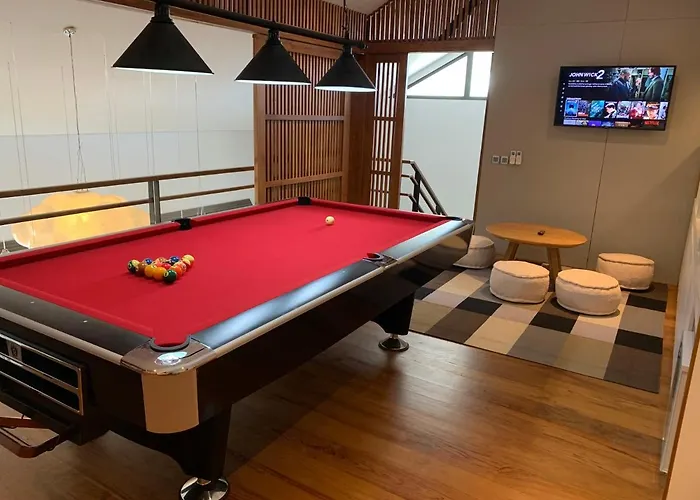 Villa Kimaya - 5-bed Berawa Luxury With Complimentary Pool Fence