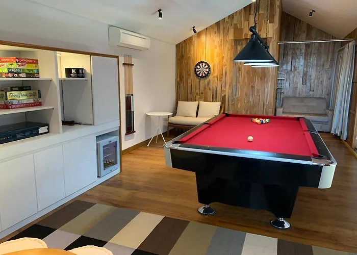 Kimaya - 5-bed Berawa Luxury With Complimentary Pool Fence Villa Canggu (Bali)