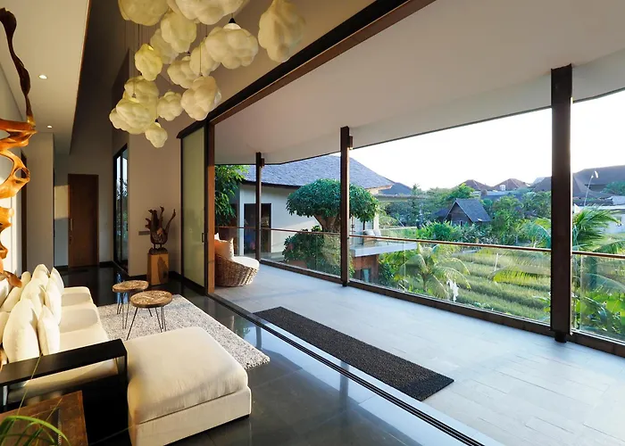 Kimaya - 5-bed Berawa Luxury With Complimentary Pool Fence Villa