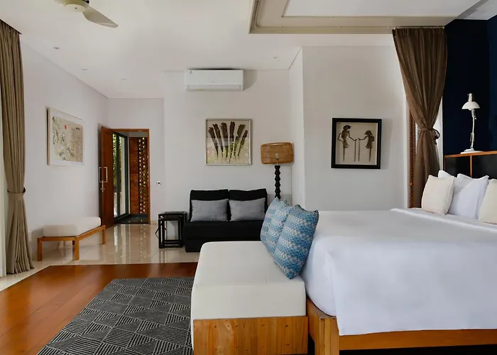 Kimaya - 5-bed Berawa Luxury With Complimentary Pool Fence Villa *