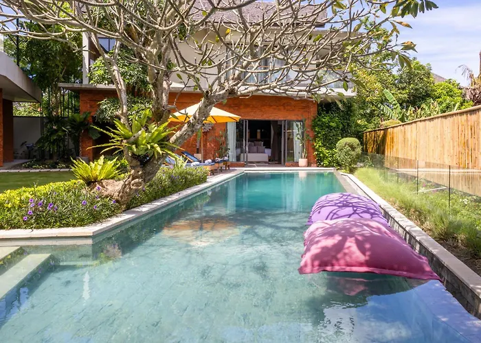 Villa Kimaya - 5-bed Berawa Luxury With Complimentary Pool Fence