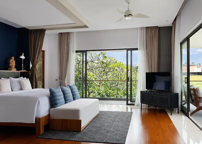 Kimaya - 5-bed Berawa Luxury With Complimentary Pool Fence Canggu (Bali)